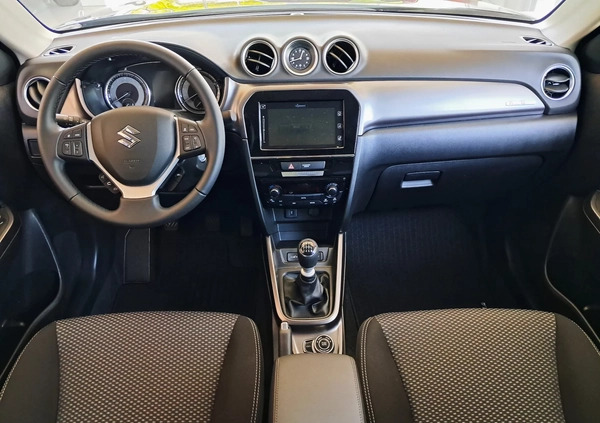 Volvo V60 cena 89999 przebieg: 66000, rok produkcji 2019 z Świdnik małe 704